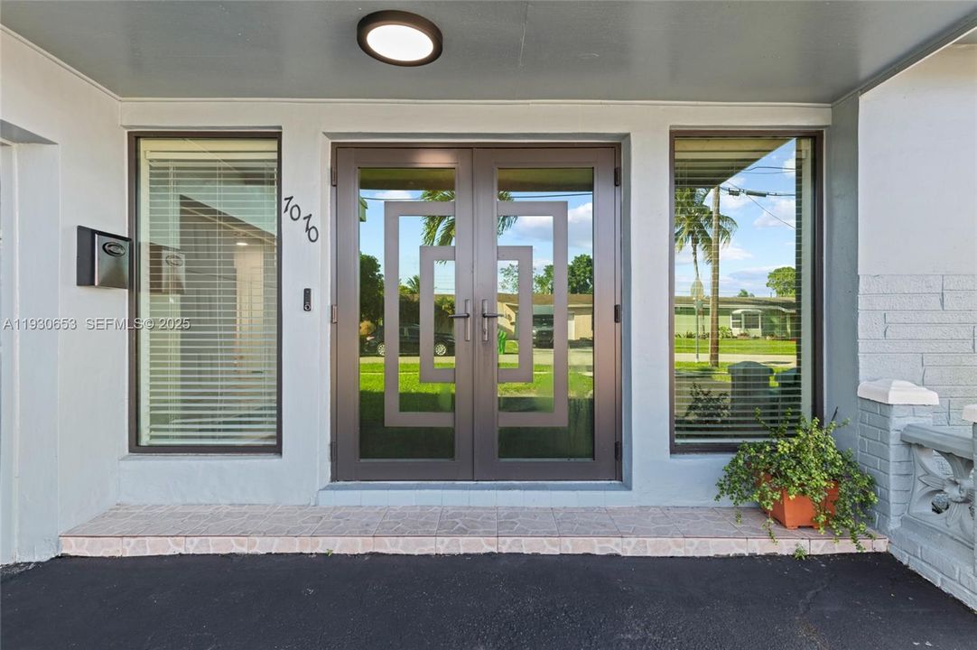 For Rent: $3,590 (3 beds, 2 baths, 1536 Square Feet)