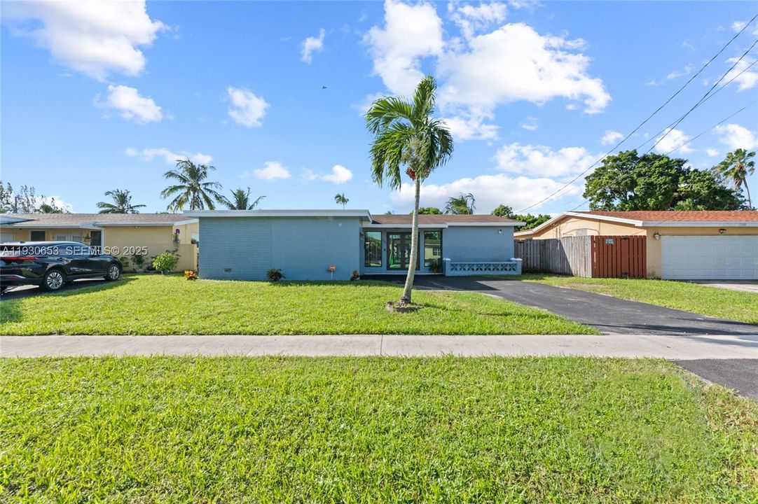 For Rent: $3,590 (3 beds, 2 baths, 1536 Square Feet)