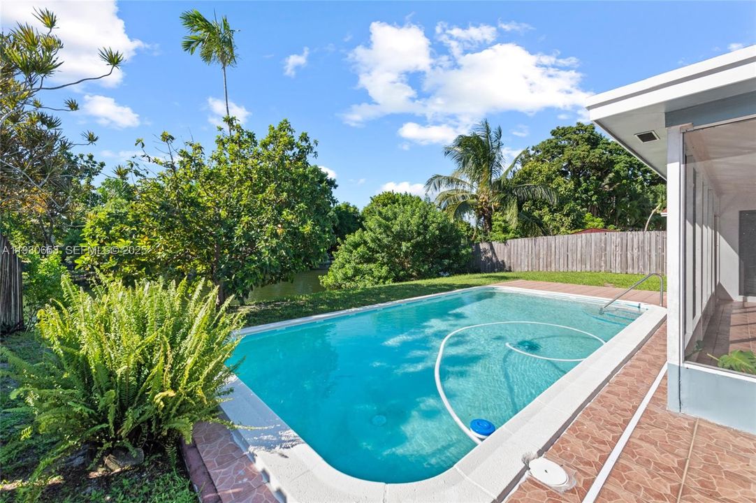 For Rent: $3,590 (3 beds, 2 baths, 1536 Square Feet)