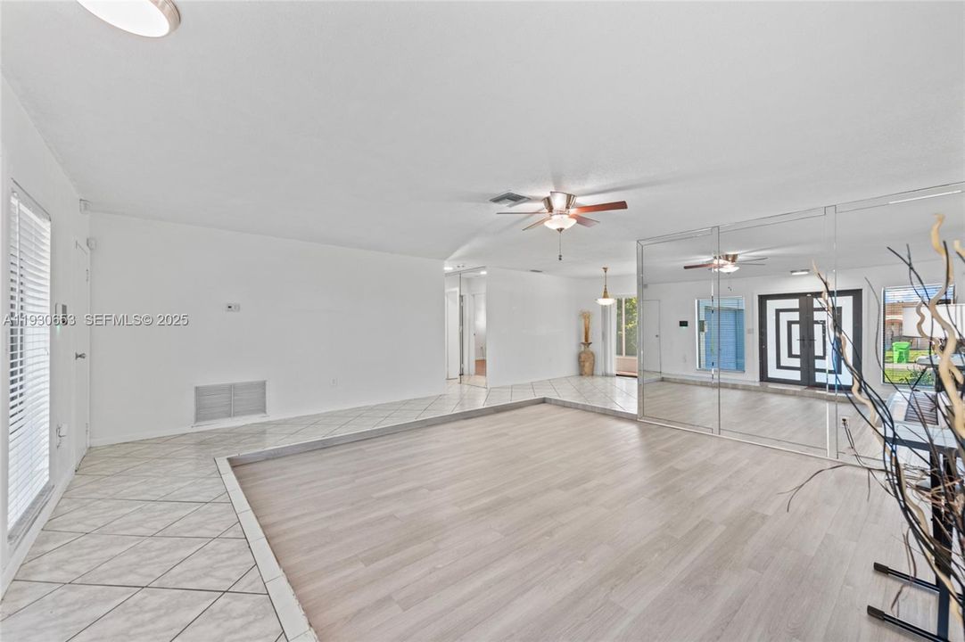 For Rent: $3,590 (3 beds, 2 baths, 1536 Square Feet)