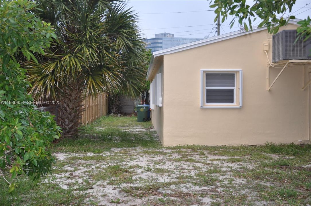 En Venta: $450,000 (3 camas, 2 baños, 906 Pies cuadrados)