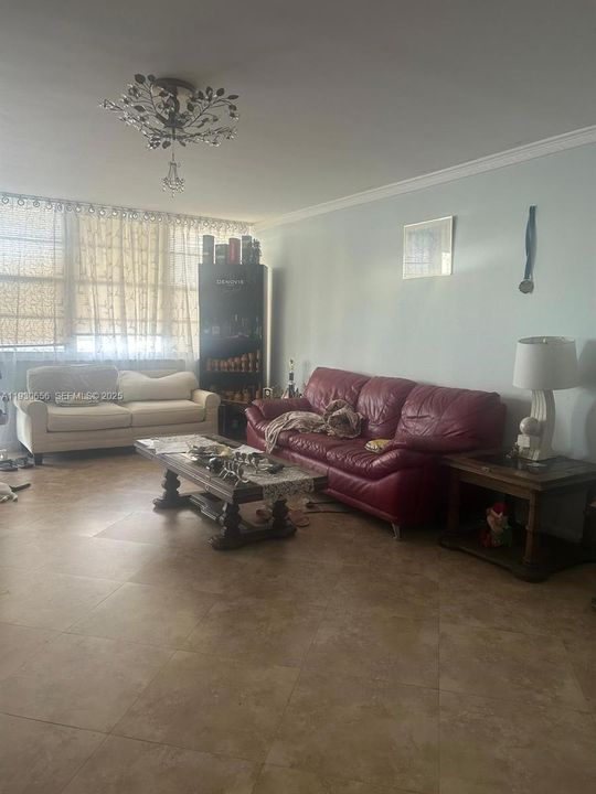En Venta: $349,000 (2 camas, 2 baños, 1275 Pies cuadrados)