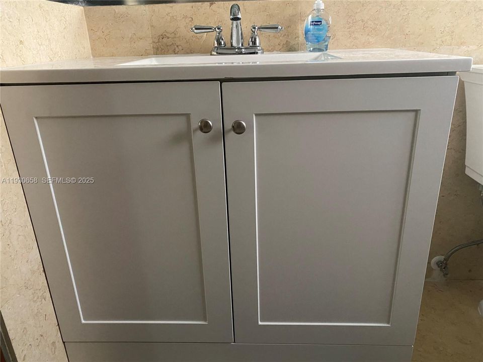 出租: $3,400 (2 贝兹, 2 浴室, 1249 平方英尺)