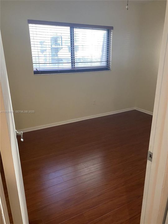 出租: $3,400 (2 贝兹, 2 浴室, 1249 平方英尺)