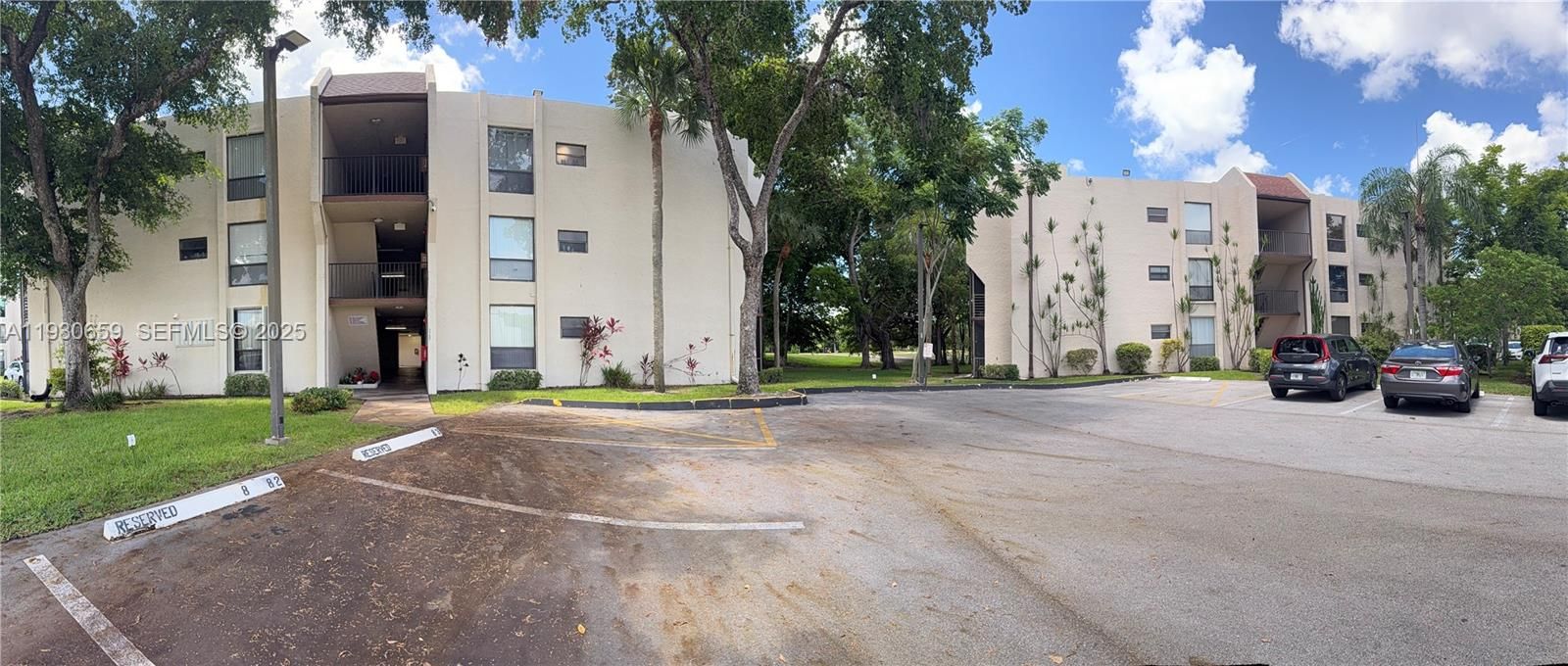 For Rent: $1,700 (2 beds, 2 baths, 865 Square Feet)