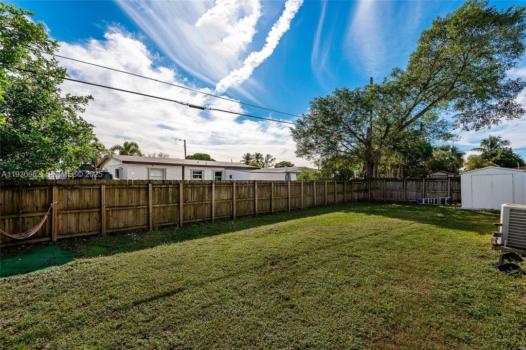 На продажу: $450,000 (3 спален, 2 ванн, 944 Квадратных фут)