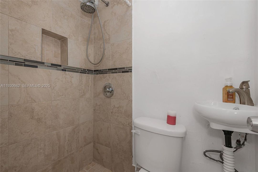 На продажу: $450,000 (3 спален, 2 ванн, 944 Квадратных фут)