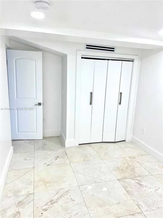 出租: $5,500 (4 贝兹, 3 浴室, 1765 平方英尺)