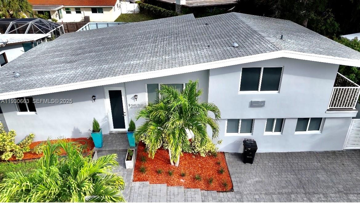 出租: $5,500 (4 贝兹, 3 浴室, 1765 平方英尺)