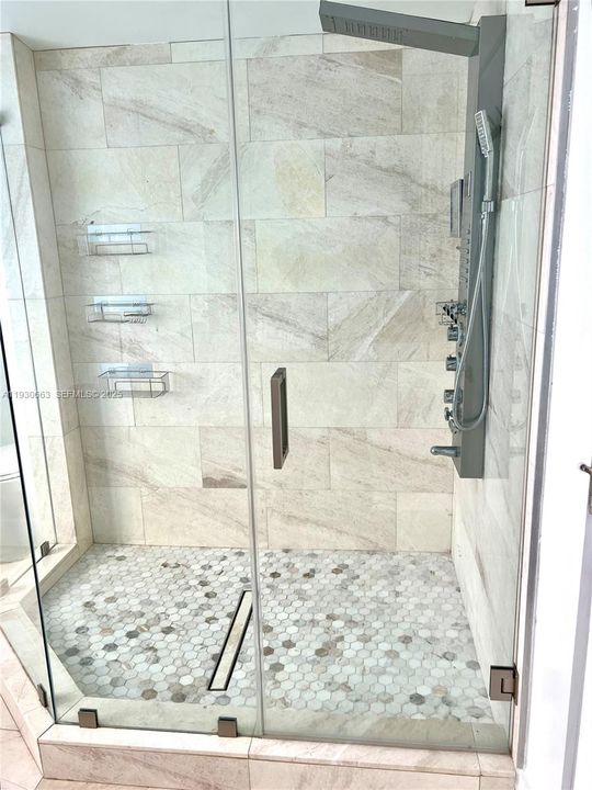 出租: $5,500 (4 贝兹, 3 浴室, 1765 平方英尺)