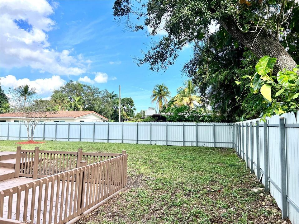 出租: $5,500 (4 贝兹, 3 浴室, 1765 平方英尺)