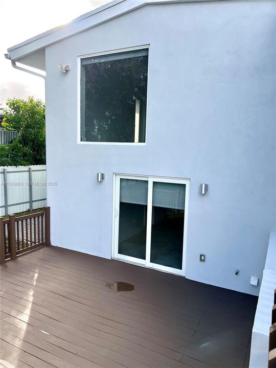 出租: $5,500 (4 贝兹, 3 浴室, 1765 平方英尺)