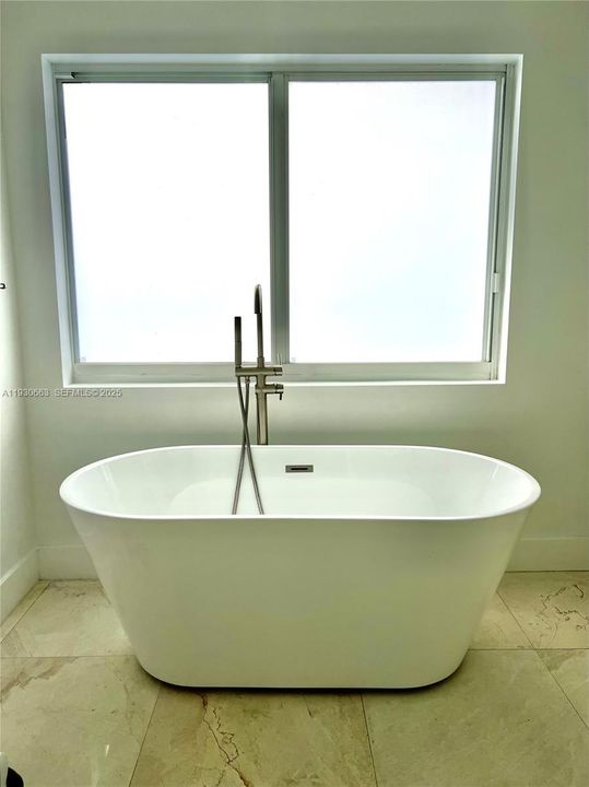 出租: $5,500 (4 贝兹, 3 浴室, 1765 平方英尺)