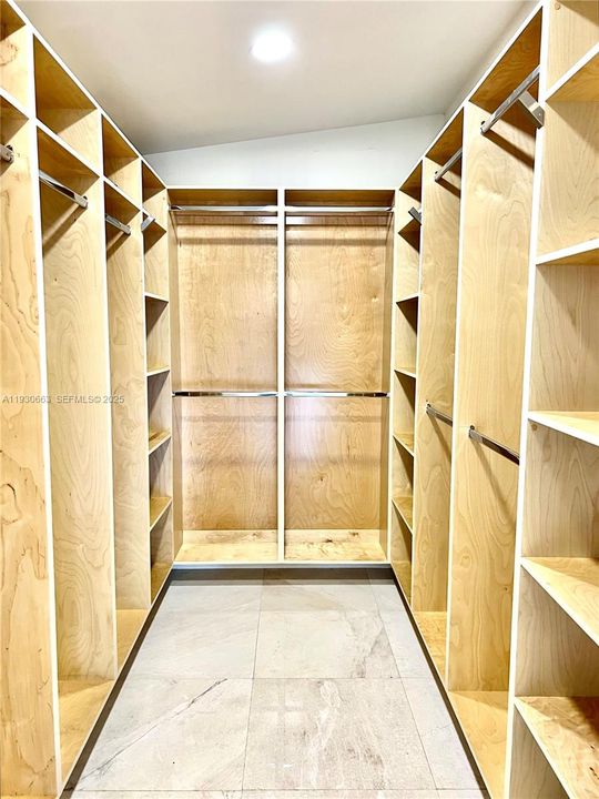 出租: $5,500 (4 贝兹, 3 浴室, 1765 平方英尺)