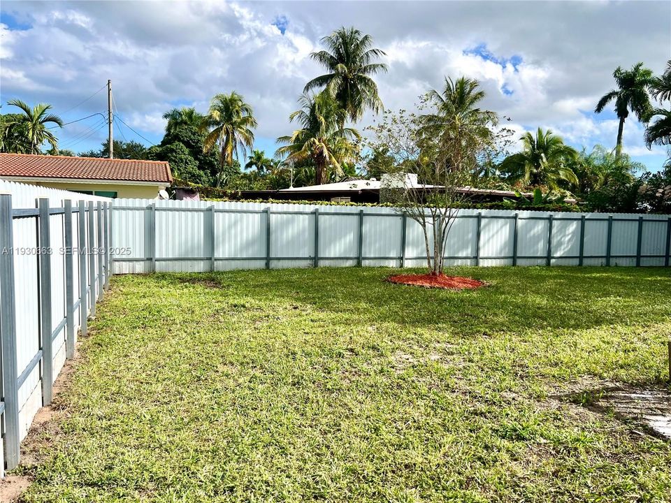 出租: $5,500 (4 贝兹, 3 浴室, 1765 平方英尺)