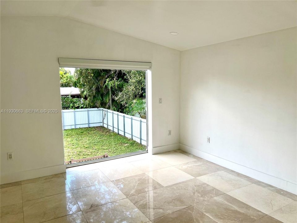 出租: $5,500 (4 贝兹, 3 浴室, 1765 平方英尺)