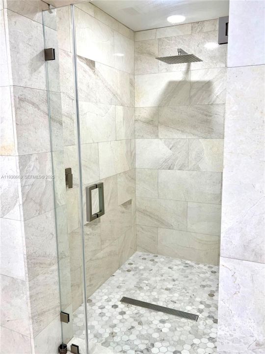 出租: $5,500 (4 贝兹, 3 浴室, 1765 平方英尺)