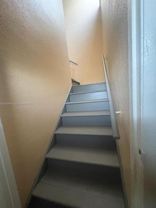 For Sale: $350,000 (4 beds, 2 baths, 1508 Square Feet)