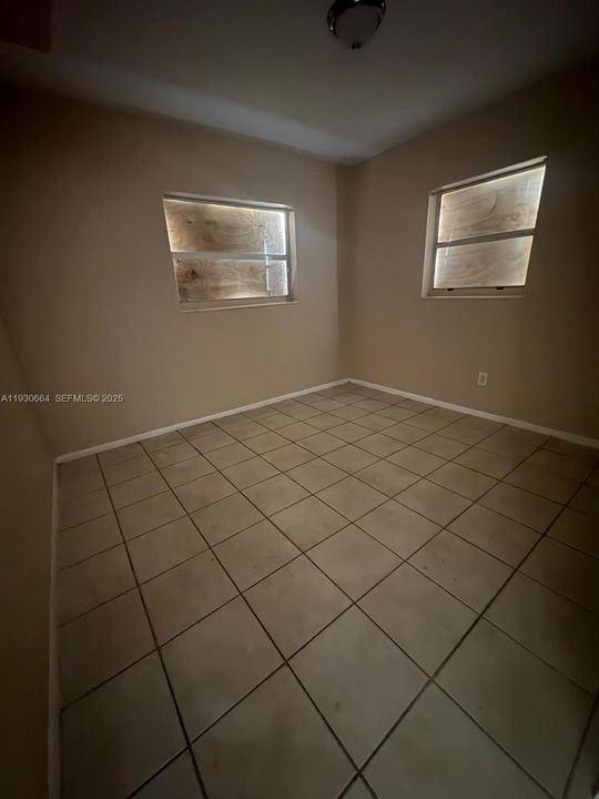 For Sale: $350,000 (4 beds, 2 baths, 1508 Square Feet)