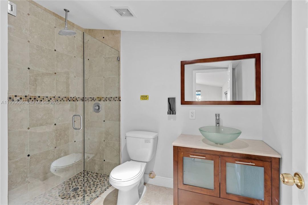 En Venta: $3,495,000 (4 camas, 3 baños, 3678 Pies cuadrados)