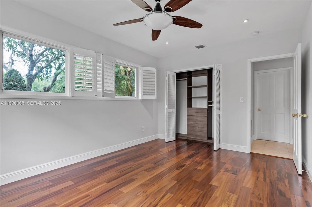 En Venta: $3,495,000 (4 camas, 3 baños, 3678 Pies cuadrados)