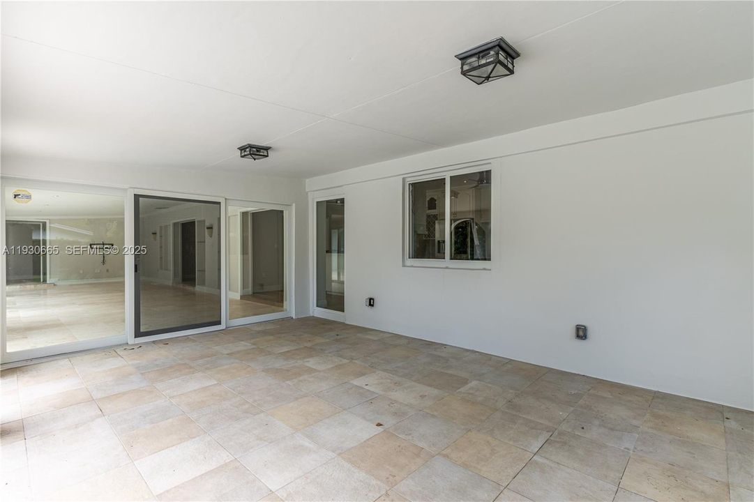 En Venta: $3,495,000 (4 camas, 3 baños, 3678 Pies cuadrados)