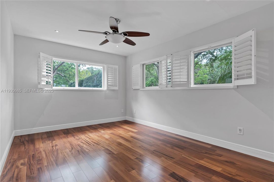 En Venta: $3,495,000 (4 camas, 3 baños, 3678 Pies cuadrados)