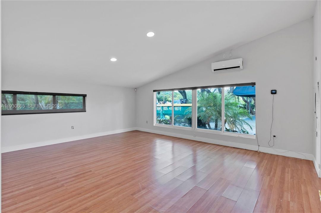 En Venta: $3,495,000 (4 camas, 3 baños, 3678 Pies cuadrados)