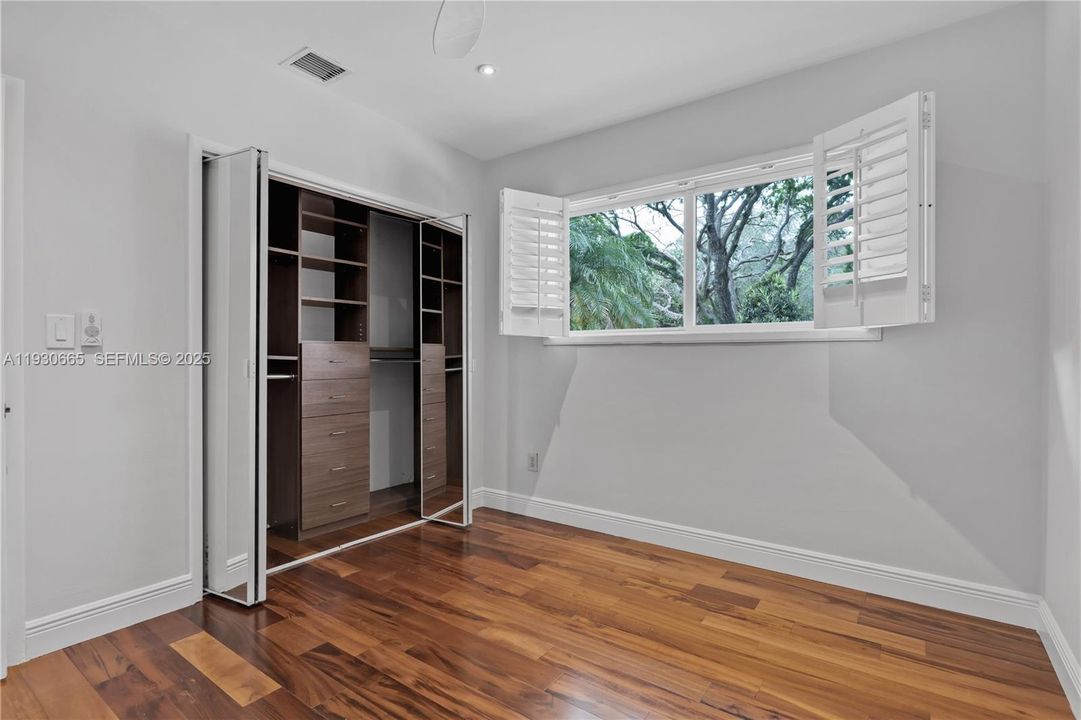 En Venta: $3,495,000 (4 camas, 3 baños, 3678 Pies cuadrados)