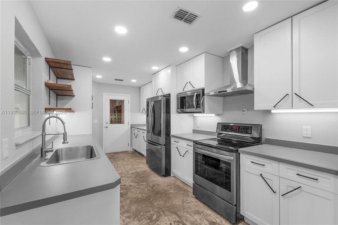 待售: $290,000 (3 贝兹, 2 浴室, 1487 平方英尺)