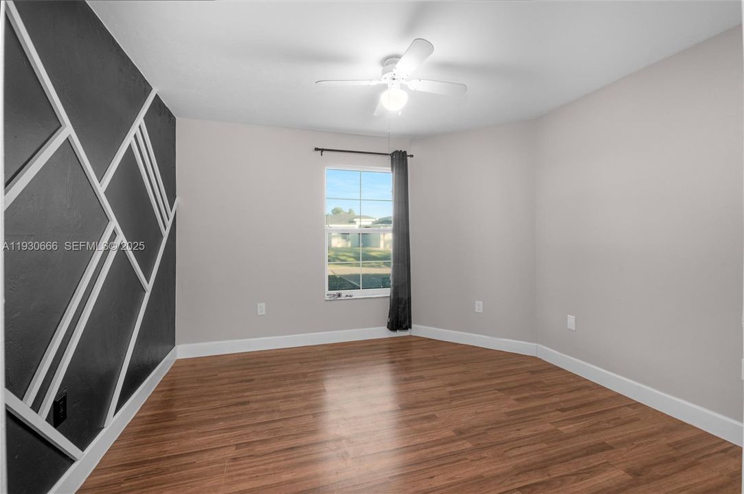 待售: $290,000 (3 贝兹, 2 浴室, 1487 平方英尺)