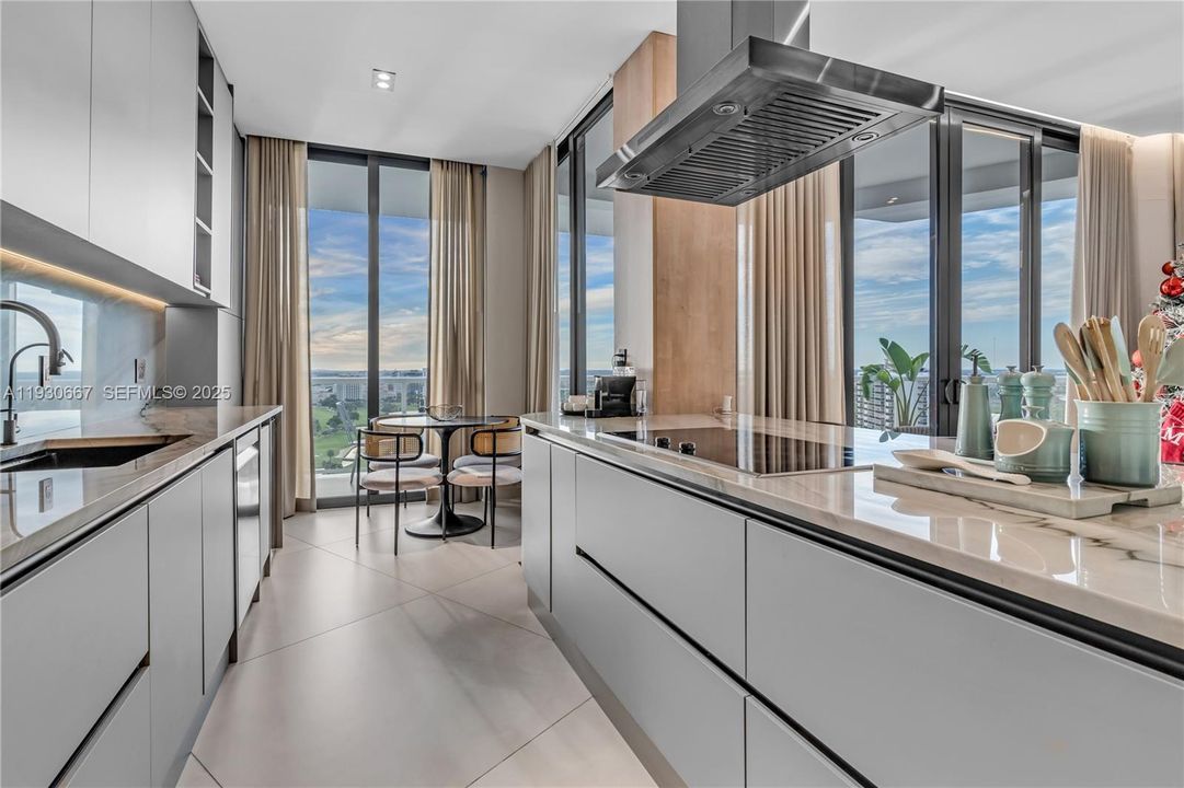 For Sale: $1,679,000 (3 beds, 2 baths, 2080 Square Feet)