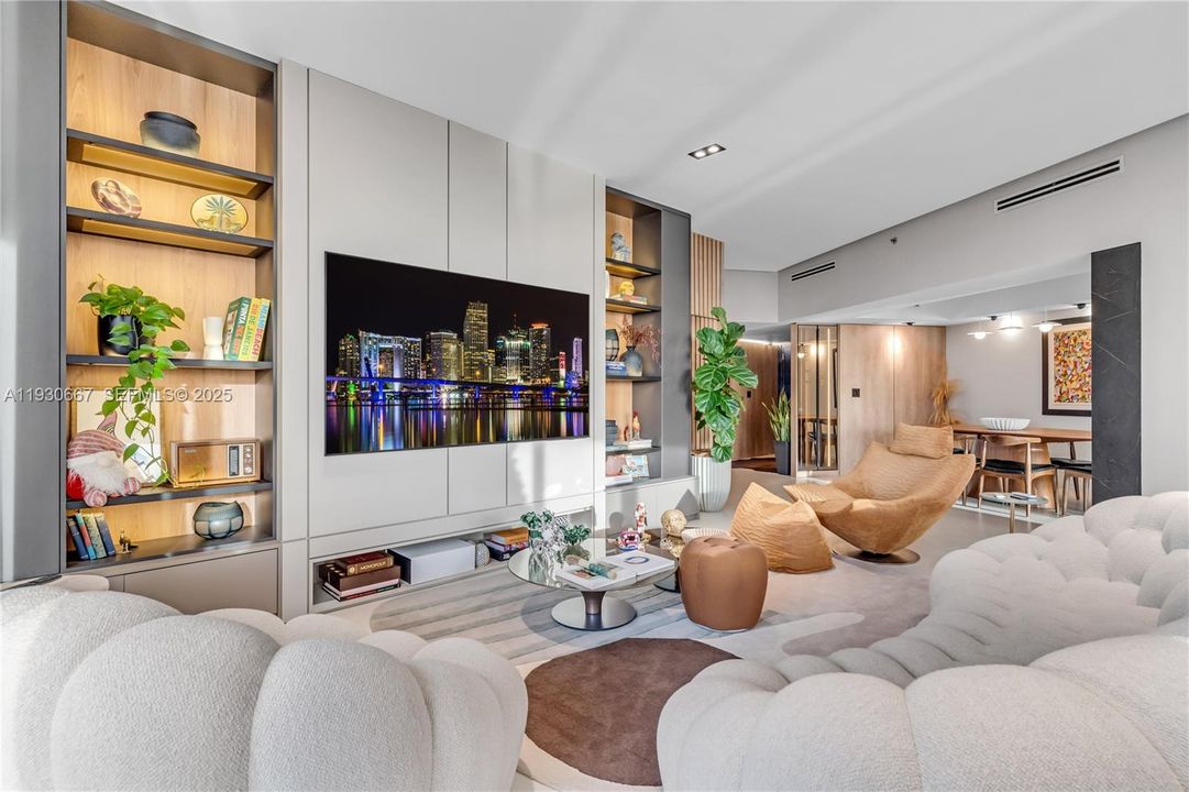 For Sale: $1,679,000 (3 beds, 2 baths, 2080 Square Feet)