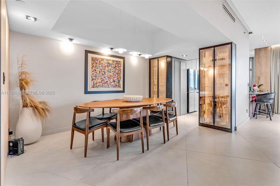 For Sale: $1,679,000 (3 beds, 2 baths, 2080 Square Feet)