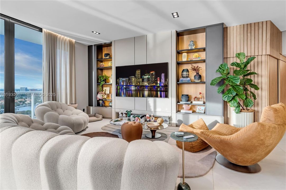 For Sale: $1,679,000 (3 beds, 2 baths, 2080 Square Feet)