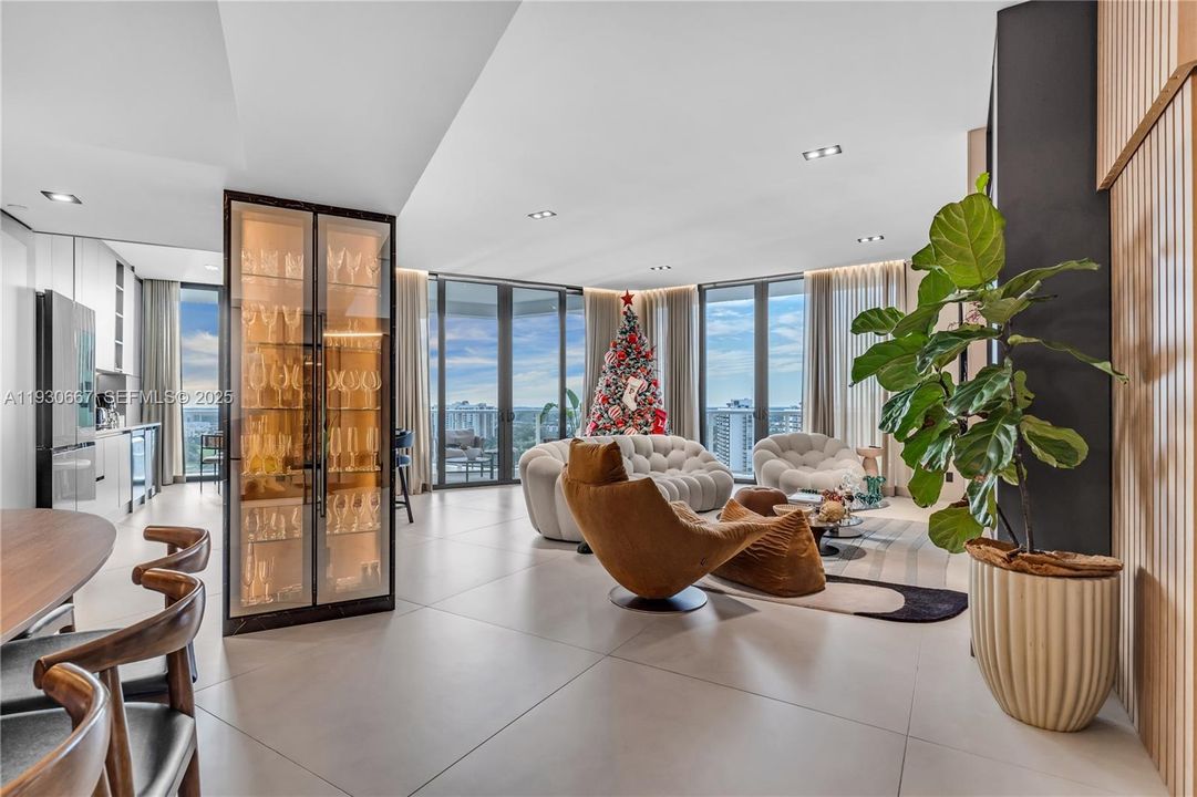 For Sale: $1,679,000 (3 beds, 2 baths, 2080 Square Feet)