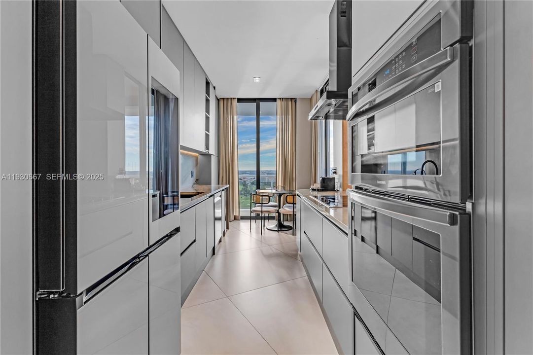 For Sale: $1,679,000 (3 beds, 2 baths, 2080 Square Feet)