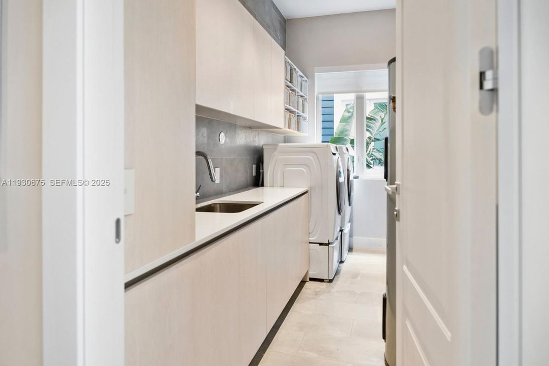 В аренду: $40,000 (4 спален, 5 ванн, 3790 Квадратных фут)