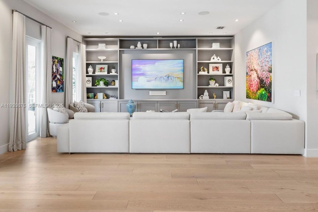 В аренду: $40,000 (4 спален, 5 ванн, 3790 Квадратных фут)