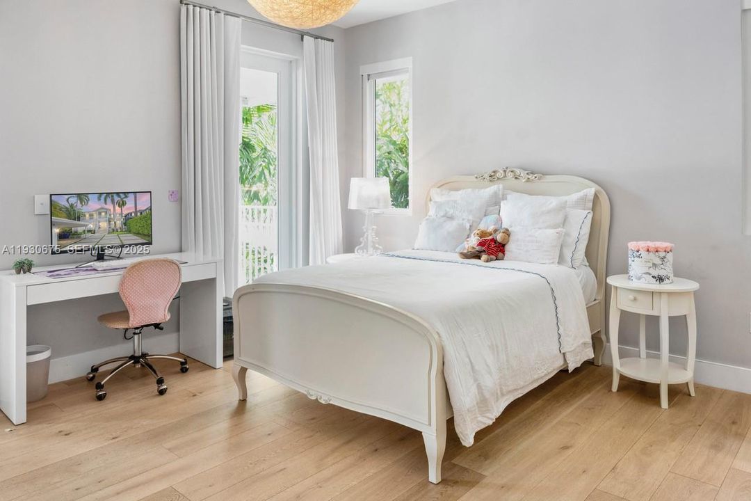 В аренду: $40,000 (4 спален, 5 ванн, 3790 Квадратных фут)