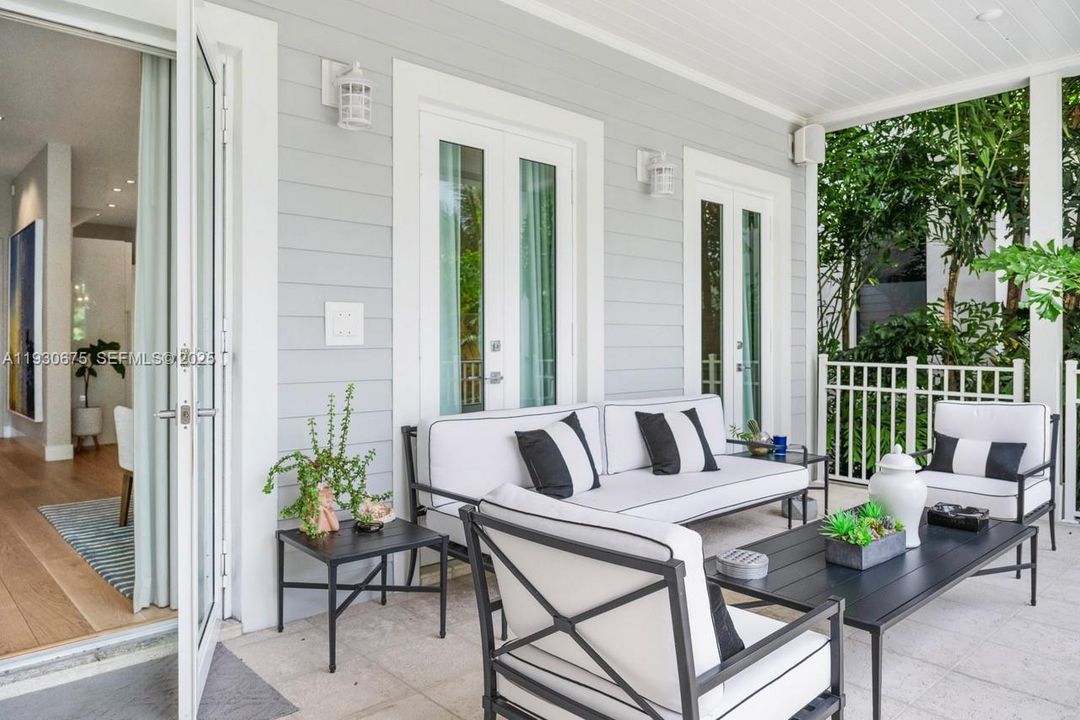 В аренду: $40,000 (4 спален, 5 ванн, 3790 Квадратных фут)