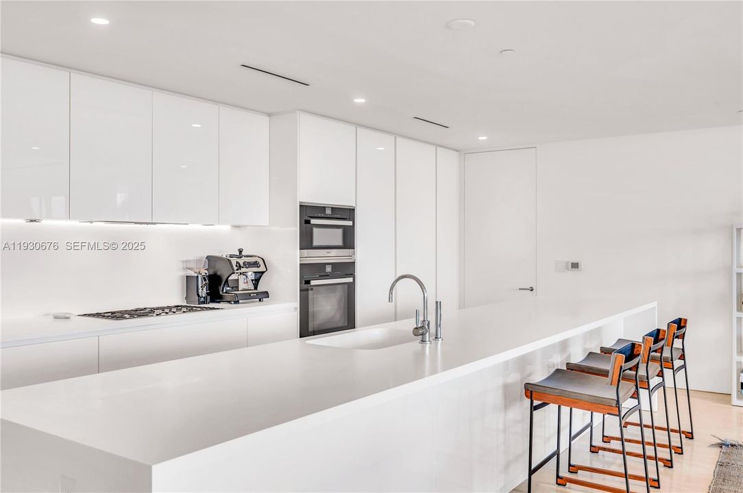 En Venta: $6,500,000 (2 camas, 2 baños, 2233 Pies cuadrados)