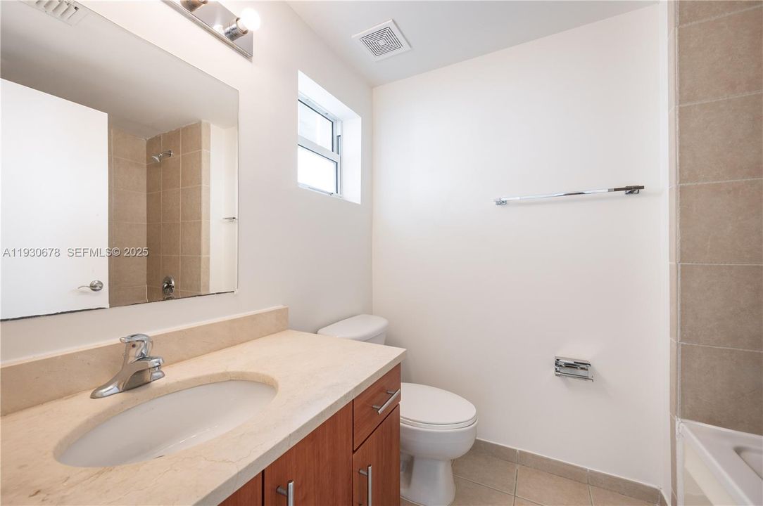 For Rent: $3,800 (2 beds, 2 baths, 1109 Square Feet)