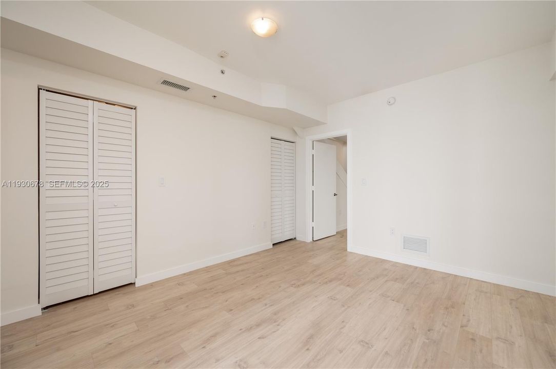 For Rent: $3,800 (2 beds, 2 baths, 1109 Square Feet)