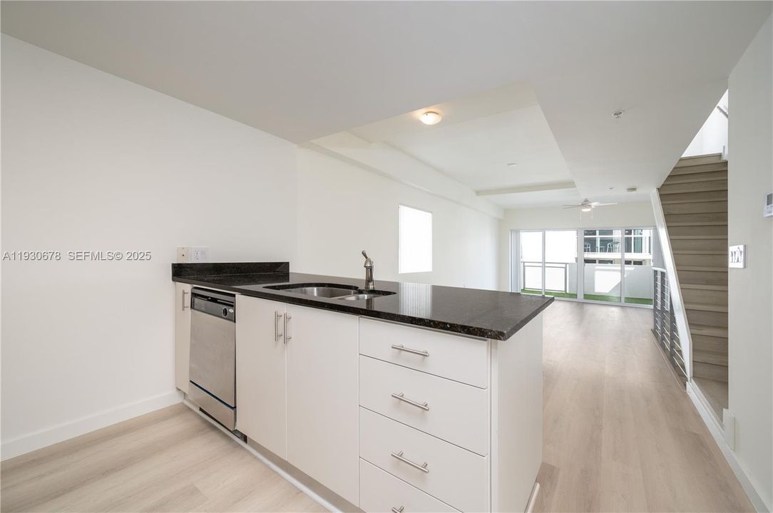 For Rent: $3,800 (2 beds, 2 baths, 1109 Square Feet)