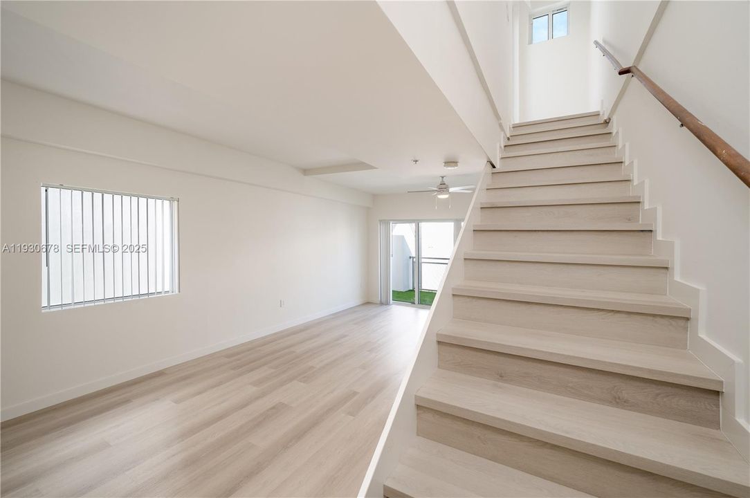 For Rent: $3,800 (2 beds, 2 baths, 1109 Square Feet)