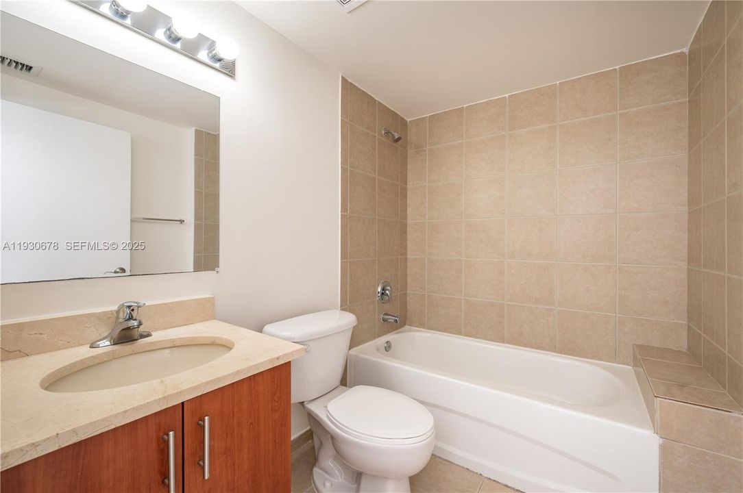 For Rent: $3,800 (2 beds, 2 baths, 1109 Square Feet)