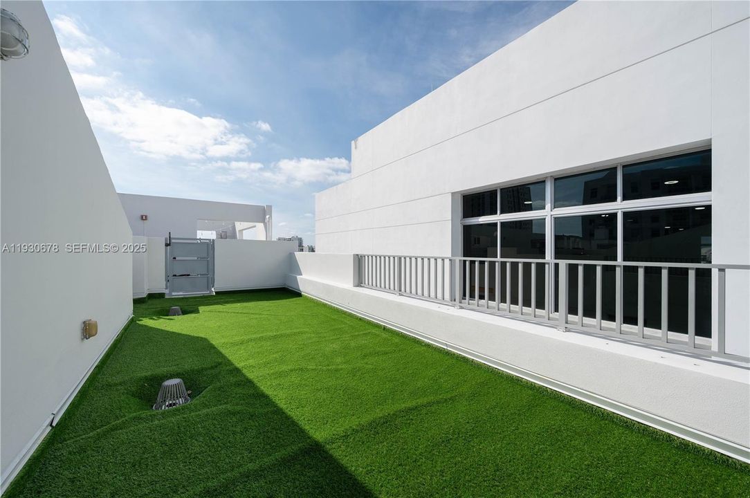 For Rent: $3,800 (2 beds, 2 baths, 1109 Square Feet)