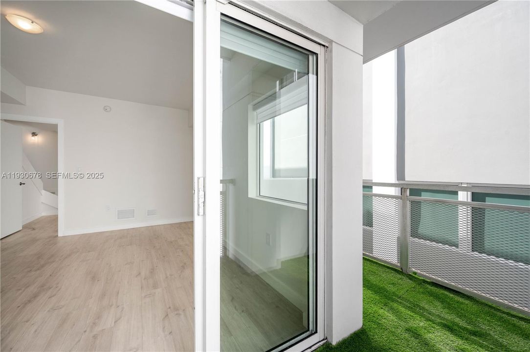 For Rent: $3,800 (2 beds, 2 baths, 1109 Square Feet)