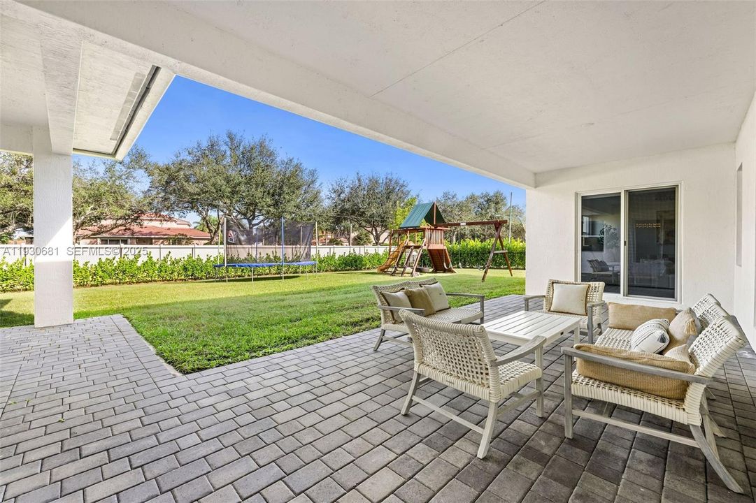 En Venta: $2,189,000 (6 camas, 6 baños, 4836 Pies cuadrados)